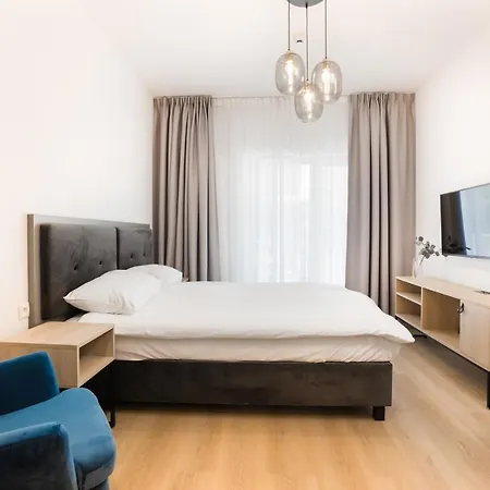 Break Plac Wolnosci 6 מלון דירות 3*