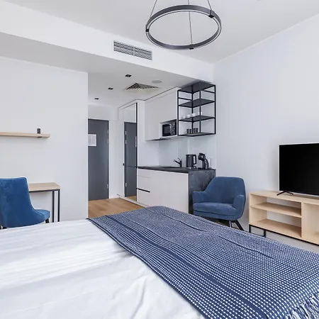 Break Plac Wolnosci 6 מלון דירות 3*